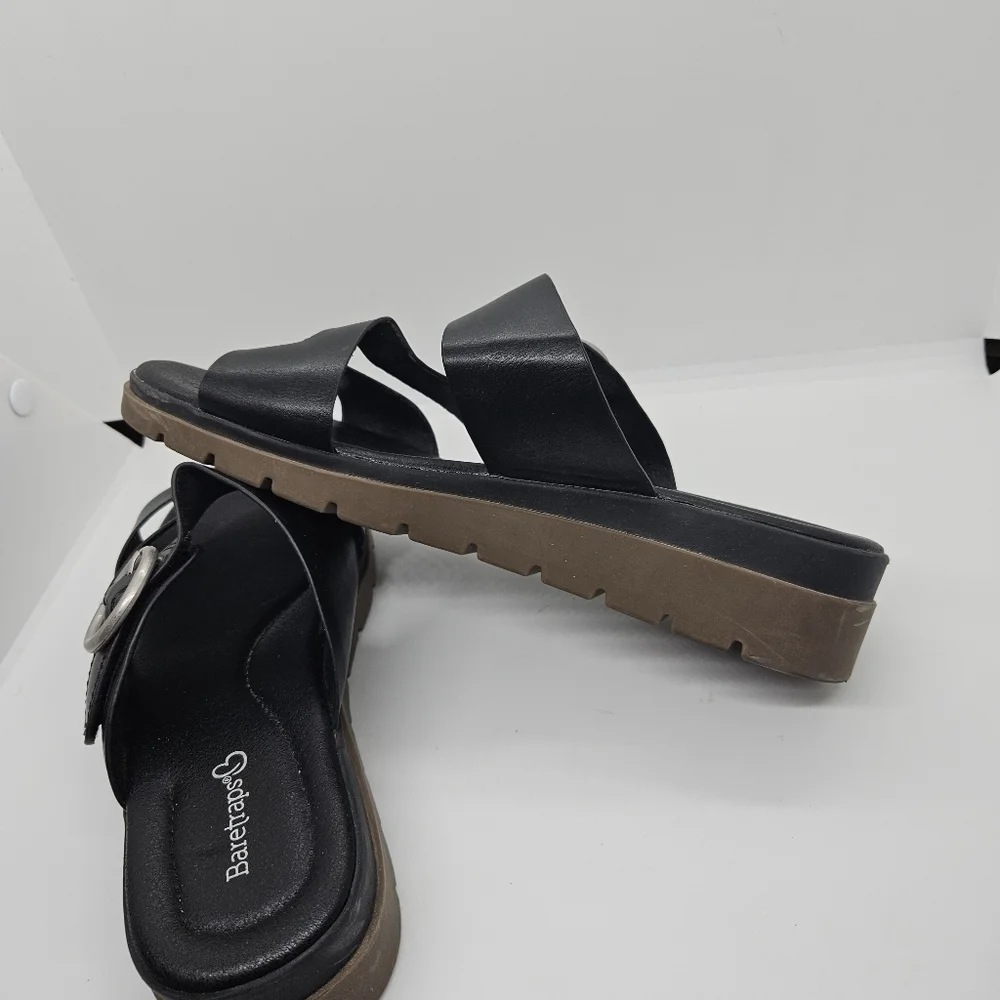 bareTraps black faux leather Romeo sandals size 7.5M